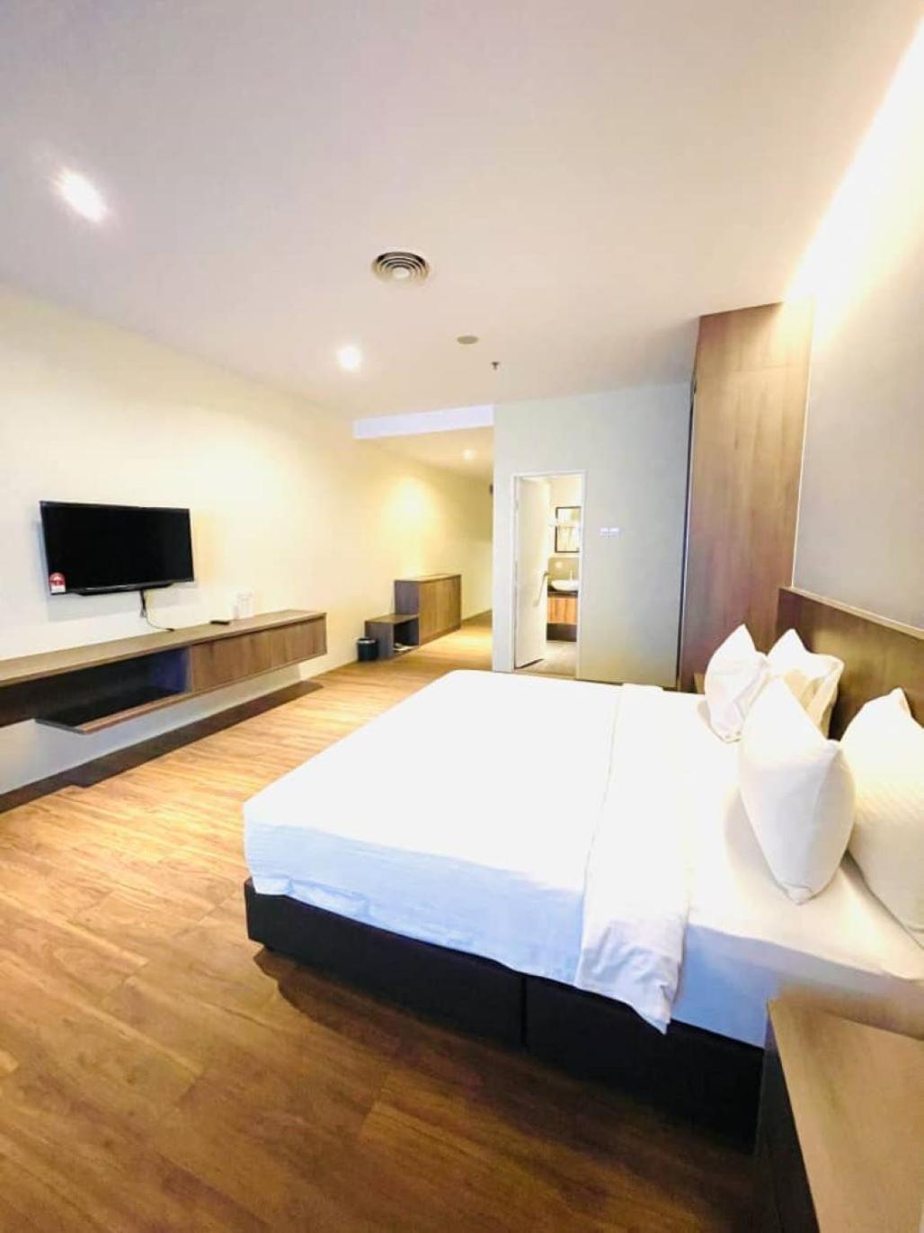Imperial Regency Suites & Petaling Jaya กัวลาลัมเปอร์ ภายนอก รูปภาพ